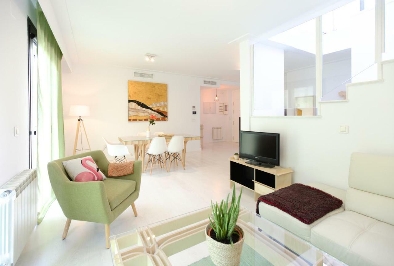 Apartamento De Diseno Con Jacuzzi Privado Granada Exterior photo