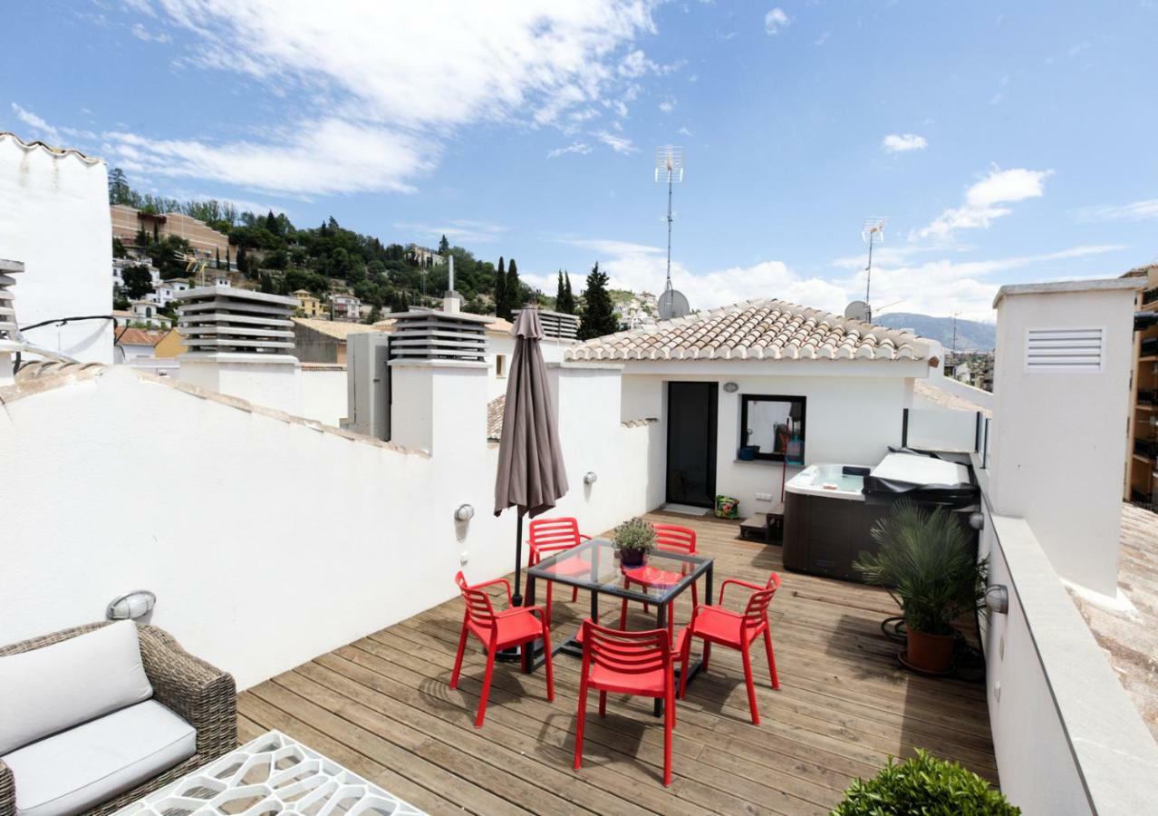 Apartamento De Diseno Con Jacuzzi Privado Granada Exterior photo