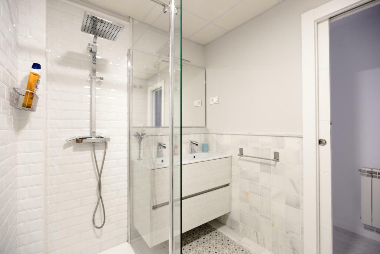 Apartamento De Diseno Con Jacuzzi Privado Granada Exterior photo
